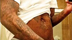 youngstarbrazy cums thick while watching hentai