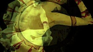 那些复古色情画作感觉如此永恒而迷人