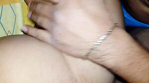 She unknowingly shows her juicy ass.