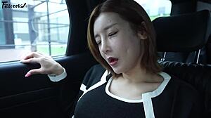 Married woman in Korea with sensitive feet