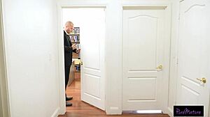 Sophia Deluxe Surprises Hubby With Wet Cunt In His Office