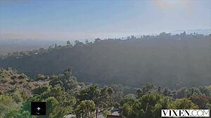 Vixen闺蜜分享教练的鸡巴，在团体乐趣中