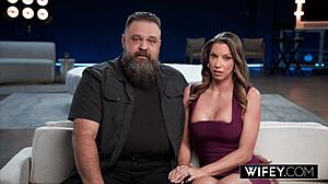 Lor Reign Squirts On Bbc During Anal Fuck