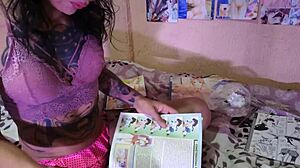 decorando mi con posters hentai en calzones