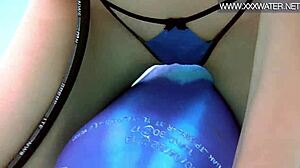 Minnie manga blows dildo underwater